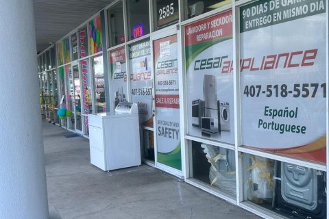 Commercial property in Kissimmee, Florida 111.48 sq.m. № 2213635 - photo 6