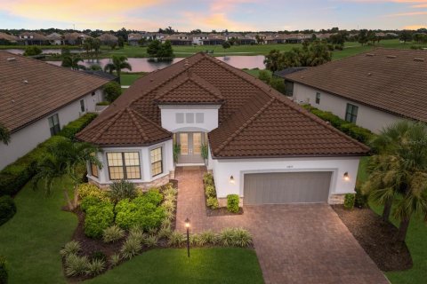 Villa ou maison à vendre à Lakewood Ranch, Floride: 3 chambres, 285.4 m2 № 1908040 - photo 1