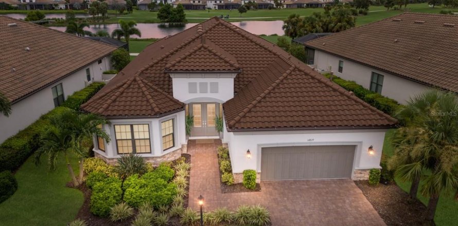 Villa ou maison à Lakewood Ranch, Floride 3 chambres, 285.4 m2 № 1908040