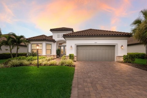 Villa ou maison à vendre à Lakewood Ranch, Floride: 3 chambres, 285.4 m2 № 1908040 - photo 4