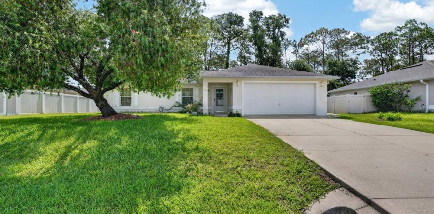 Villa ou maison à Palm Coast, Floride 3 chambres, 133.59 m2 № 2147765
