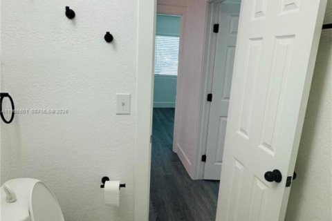 Купить виллу или дом в Майами, Флорида 2 спальни, 74.14м2, № 2027043 - фото 18