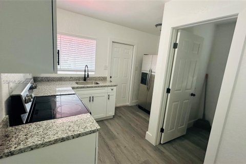 Купить виллу или дом в Майами, Флорида 2 спальни, 74.14м2, № 2027043 - фото 21