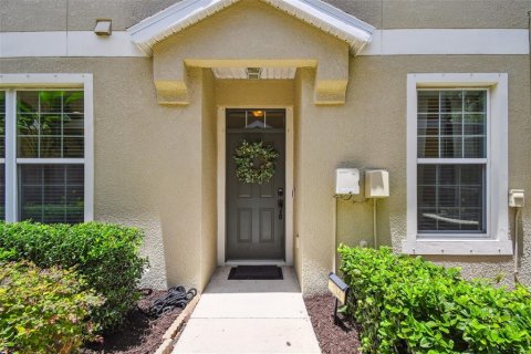 Adosado en venta en Tampa, Florida, 3 dormitorios, 137.5 m2 № 1835261 - foto 2
