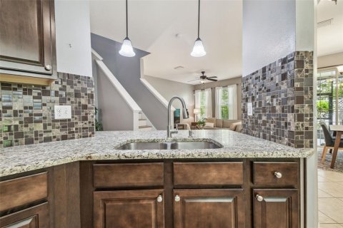 Adosado en venta en Tampa, Florida, 3 dormitorios, 137.5 m2 № 1835261 - foto 12