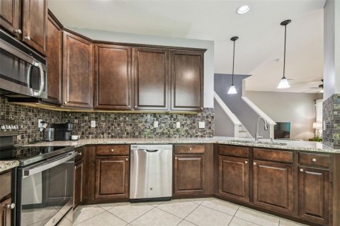 Adosado en venta en Tampa, Florida, 3 dormitorios, 137.5 m2 № 1835261 - foto 14