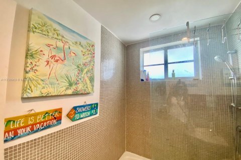 Condo in Miami Beach, Florida, 1 bedroom  № 1709994 - photo 10