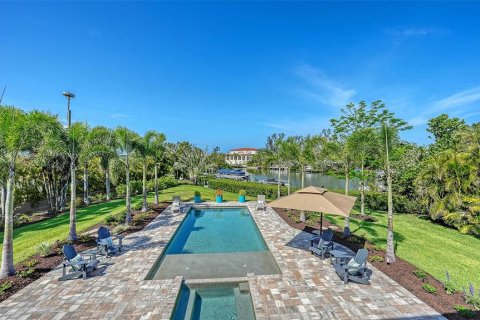 House in Sarasota, Florida 4 bedrooms, 345.69 sq.m. № 1745526 - photo 25