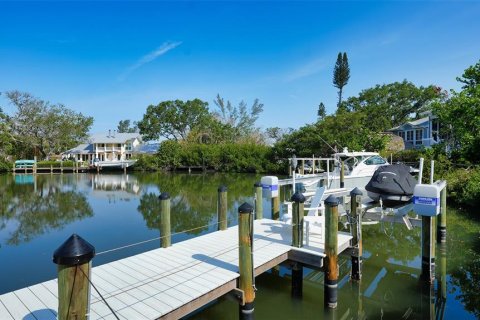 House in Sarasota, Florida 4 bedrooms, 345.69 sq.m. № 1745526 - photo 6