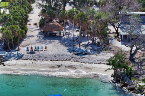 House in Sarasota, Florida 4 bedrooms, 345.69 sq.m. № 1745526 - photo 7