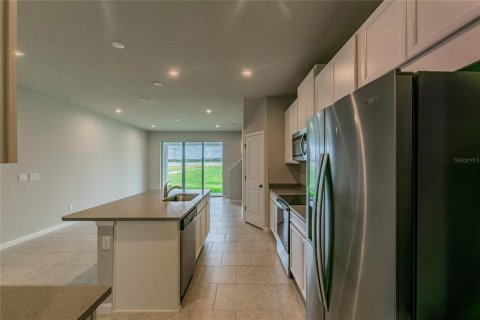 Touwnhouse à louer à Lutz, Floride: 3 chambres, 154.87 m2 № 2148621 - photo 6