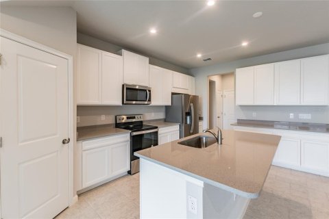Touwnhouse à louer à Lutz, Floride: 3 chambres, 154.87 m2 № 2148621 - photo 10