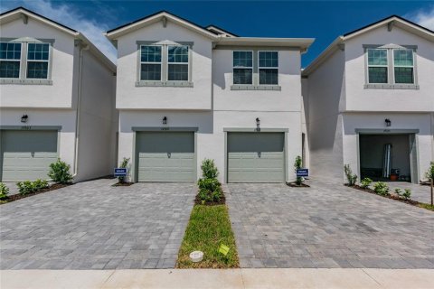 Touwnhouse à louer à Lutz, Floride: 3 chambres, 154.87 m2 № 2148621 - photo 2