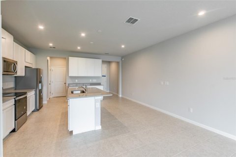 Touwnhouse à louer à Lutz, Floride: 3 chambres, 154.87 m2 № 2148621 - photo 9