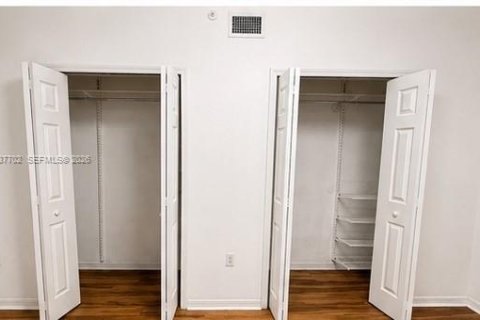 Copropriété à louer à Miami, Floride: 2 chambres, 76.92 m2 № 2262662 - photo 20