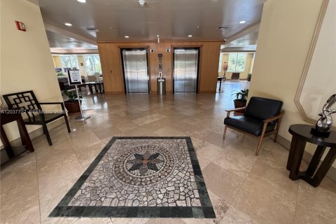 Copropriété à louer à Miami, Floride: 2 chambres, 76.92 m2 № 2262662 - photo 4