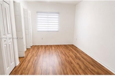 Copropriété à louer à Miami, Floride: 2 chambres, 76.92 m2 № 2262662 - photo 19