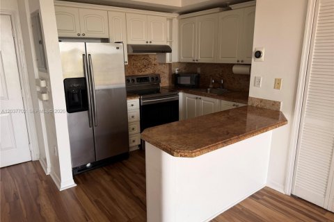 Copropriété à louer à Miami, Floride: 2 chambres, 76.92 m2 № 2262662 - photo 12