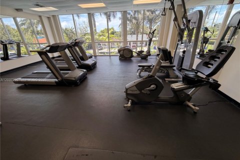 Copropriété à louer à Miami, Floride: 2 chambres, 76.92 m2 № 2262662 - photo 8