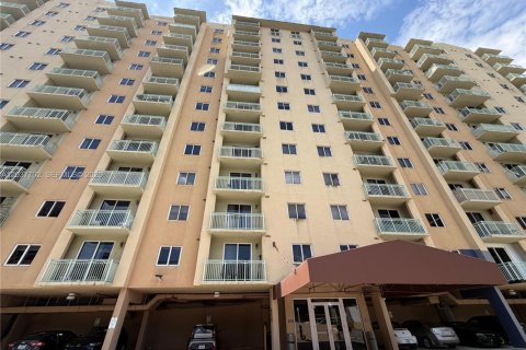 Condo à Miami, Floride, 2 chambres  № 2262662