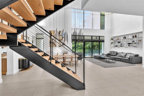 Villa ou maison à louer à Bay Harbor Islands, Floride: 7 chambres, 463.58 m2 № 2036770 - photo 8