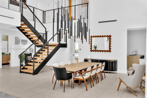 Villa ou maison à louer à Bay Harbor Islands, Floride: 7 chambres, 463.58 m2 № 2036770 - photo 13