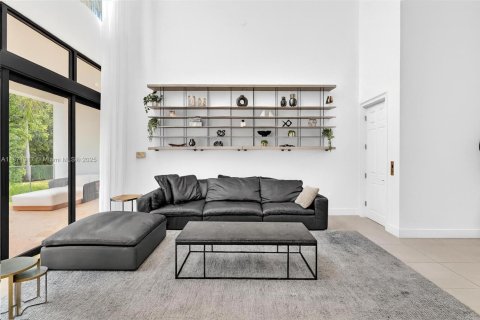 Villa ou maison à louer à Bay Harbor Islands, Floride: 7 chambres, 463.58 m2 № 2036770 - photo 15