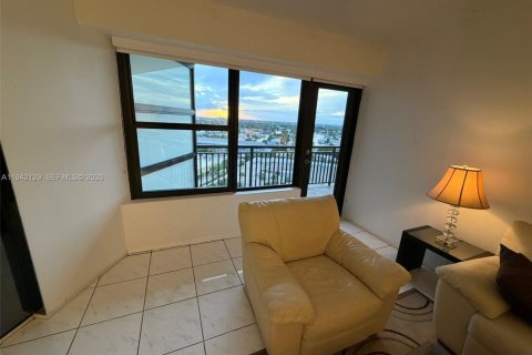 Condominio en venta en Fort Lauderdale, Florida, 1 dormitorio, 76.64 m2 № 1999117 - foto 25