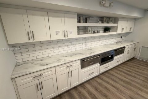 Condominio en venta en Fort Lauderdale, Florida, 1 dormitorio, 76.64 m2 № 1999117 - foto 8