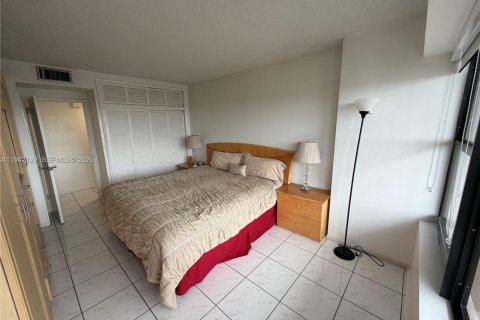 Condominio en venta en Fort Lauderdale, Florida, 1 dormitorio, 76.64 m2 № 1999117 - foto 30