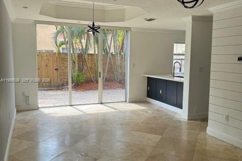 Adosado en alquiler en Miami, Florida, 2 dormitorios, 108.7 m2 № 2010558 - foto 8