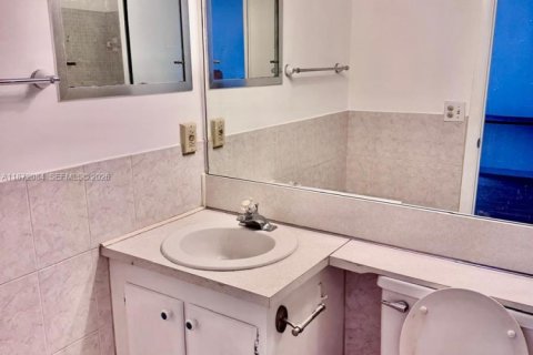 Copropriété à vendre à Deerfield Beach, Floride: 1 chambre, 65.03 m2 № 2153662 - photo 5