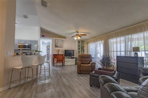 Casa en venta en Palm Coast, Florida, 3 dormitorios, 147.44 m2 № 2386528 - foto 8