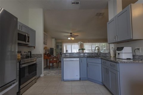 Casa en venta en Palm Coast, Florida, 3 dormitorios, 147.44 m2 № 2386528 - foto 6