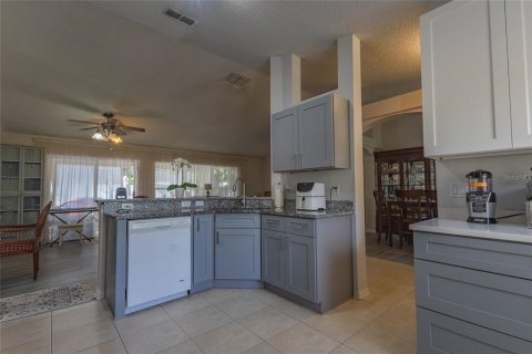 Casa en venta en Palm Coast, Florida, 3 dormitorios, 147.44 m2 № 2386528 - foto 5