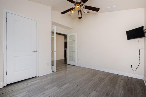 Casa en venta en Tampa, Florida, 4 dormitorios, 171.59 m2 № 1815325 - foto 25