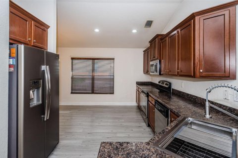 Casa en venta en Tampa, Florida, 4 dormitorios, 171.59 m2 № 1815325 - foto 13