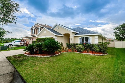 Casa en venta en Tampa, Florida, 4 dormitorios, 171.59 m2 № 1815325 - foto 4