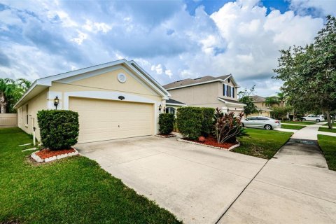 Casa en venta en Tampa, Florida, 4 dormitorios, 171.59 m2 № 1815325 - foto 3