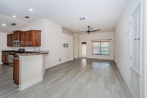 Casa en venta en Tampa, Florida, 4 dormitorios, 171.59 m2 № 1815325 - foto 12