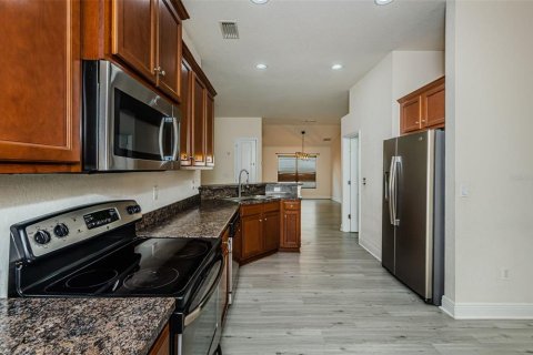 Casa en venta en Tampa, Florida, 4 dormitorios, 171.59 m2 № 1815325 - foto 16