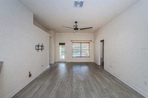 Casa en venta en Tampa, Florida, 4 dormitorios, 171.59 m2 № 1815325 - foto 11