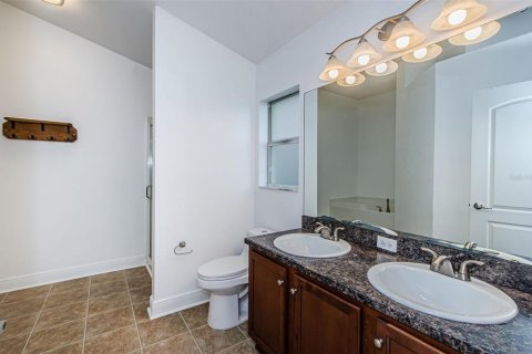 Casa en venta en Tampa, Florida, 4 dormitorios, 171.59 m2 № 1815325 - foto 22