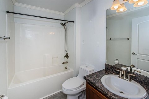 Casa en venta en Tampa, Florida, 4 dormitorios, 171.59 m2 № 1815325 - foto 29