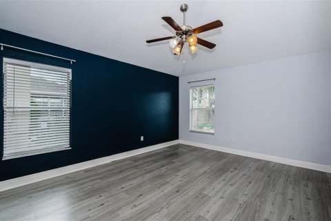 Casa en venta en Tampa, Florida, 4 dormitorios, 171.59 m2 № 1815325 - foto 18