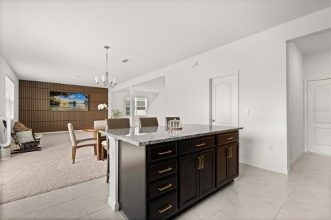 House in Davenport, Florida 5 bedrooms, 279.91 sq.m. № 1915247 - photo 29