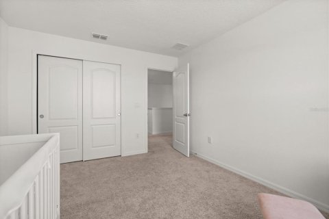 House in Davenport, Florida 5 bedrooms, 279.91 sq.m. № 1915247 - photo 18