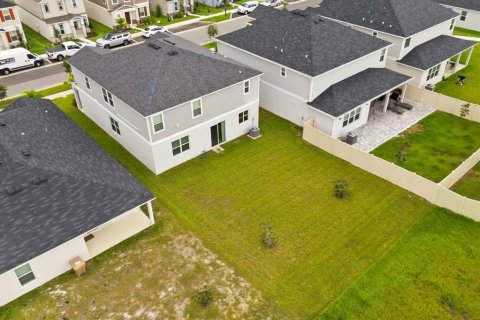 House in Davenport, Florida 5 bedrooms, 279.91 sq.m. № 1915247 - photo 4