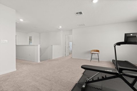 House in Davenport, Florida 5 bedrooms, 279.91 sq.m. № 1915247 - photo 16