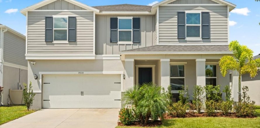 House in Davenport, Florida 5 bedrooms, 279.91 sq.m. № 1915247